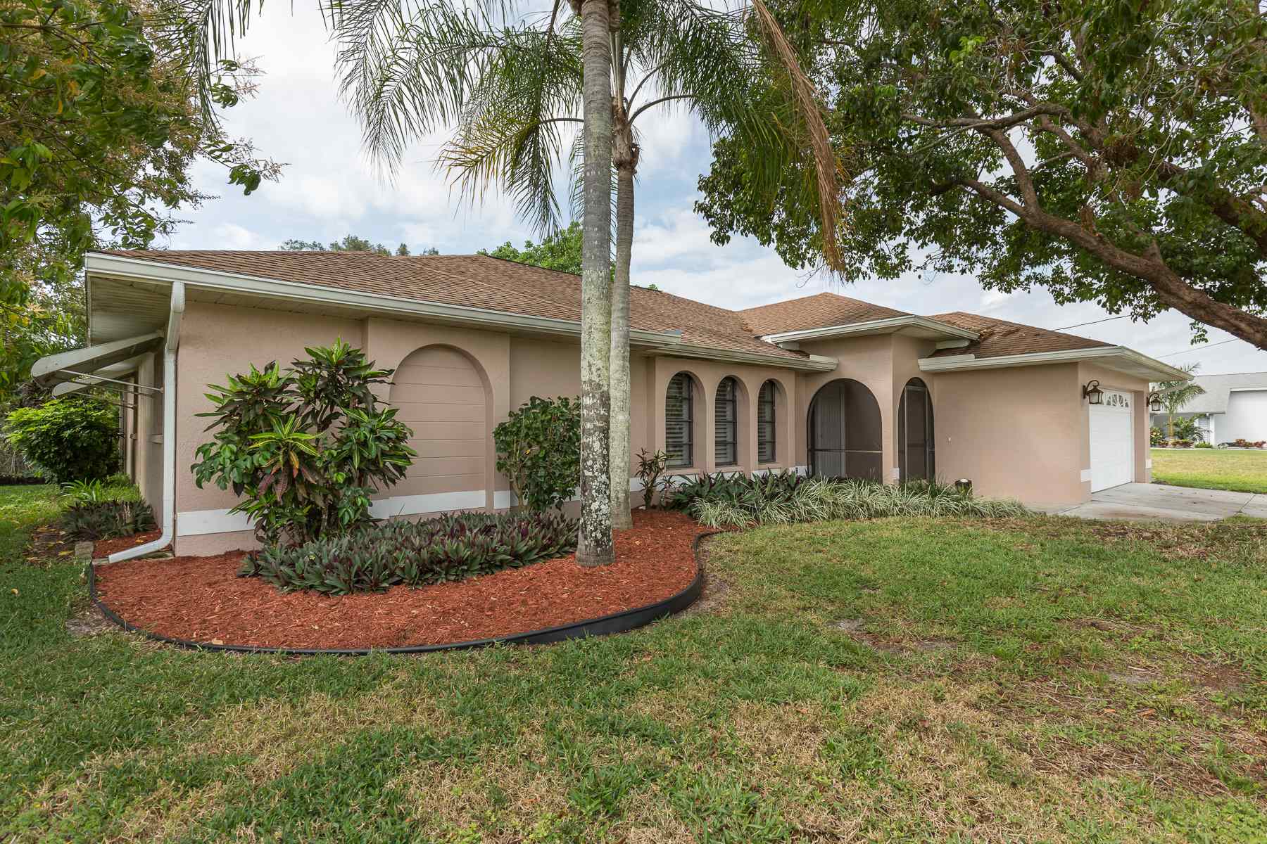 2126 Coral Point Dr, Cape Coral, FL 33990