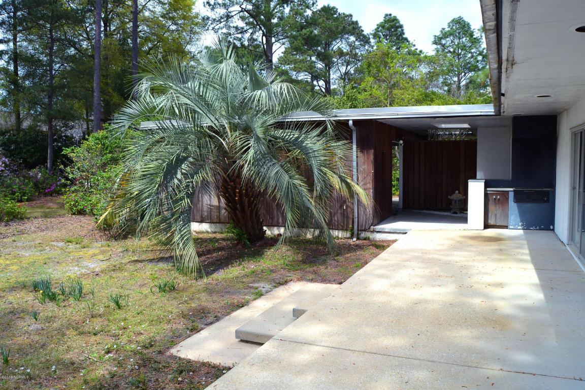 2210 South Live Oak Parkway, Wilmington, NC 28403